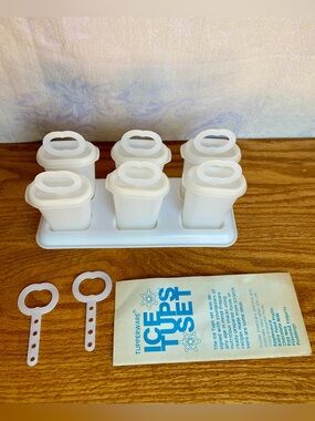 Vintage Tupperware Ice Tups set